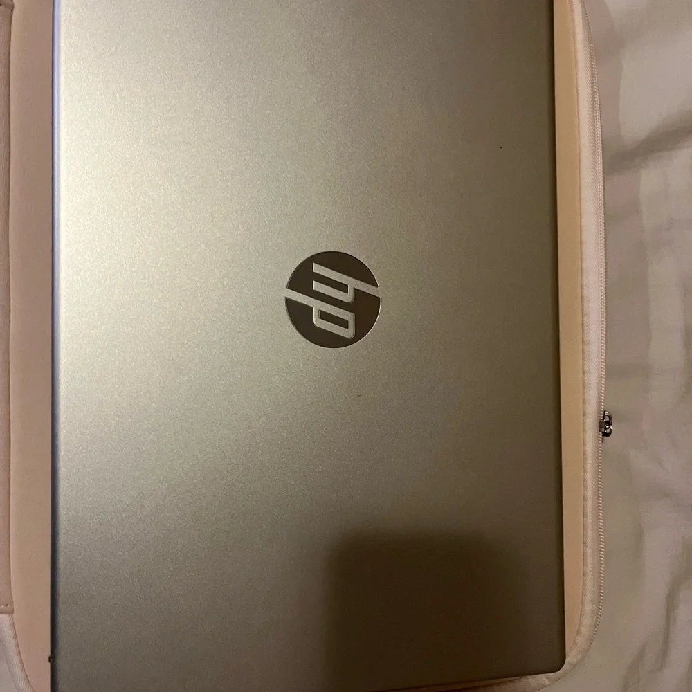 HP Laptop 15-fd0xxx - Silver